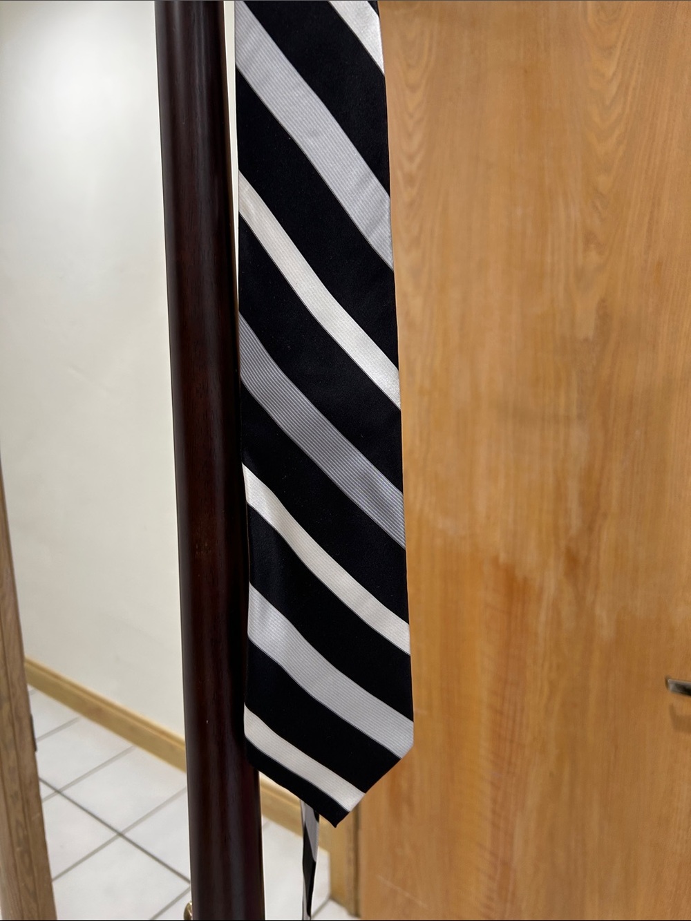 Classic Black and White Striped Men’s Tie